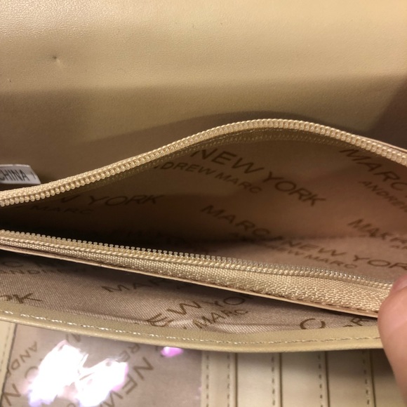 !!Marc New York!! Wallet - Picture 8 of 9